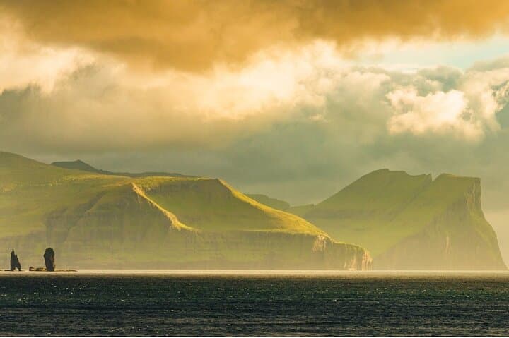 Private Kallur Lighthouse Hike on Kalsoy — Exclusive Day Trip from Tórshavn photo 4
