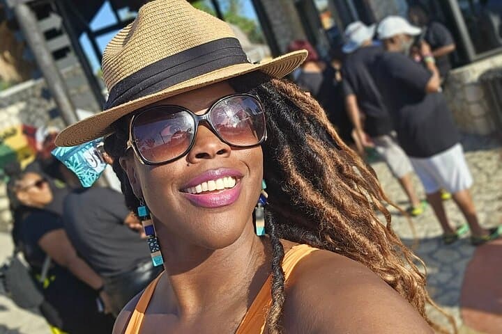 West Coast Catamaran Cruise & Snorkel with Rick's Cafe from Montego Bay