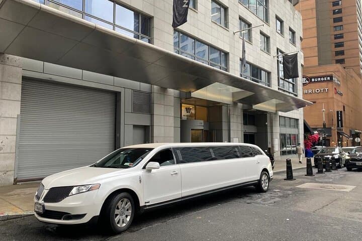 Newark to Manhattan Private Transfer: SUV, Limousine & Van Service from EWR photo 2