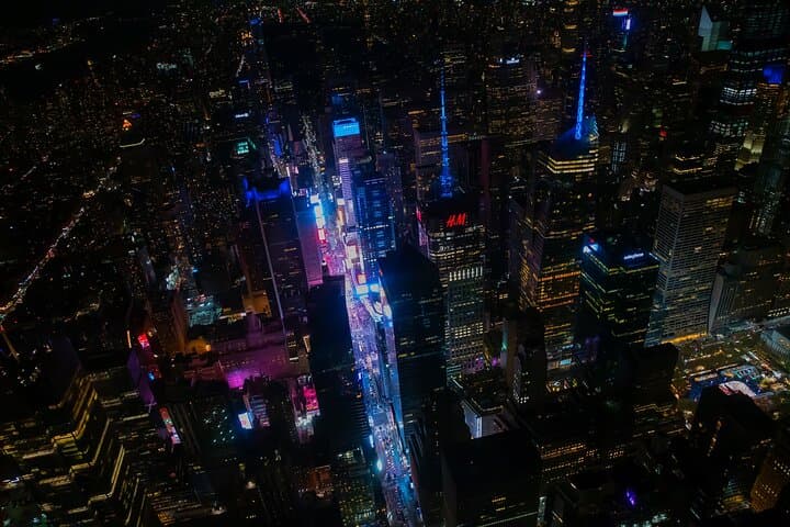 NYC Holiday Lights Helicopter Tour from Westchester — Night Skyline Flight photo 6