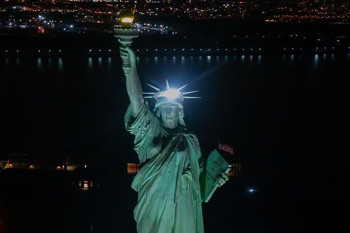 NYC Holiday Lights Helicopter Tour from Westchester — Night Skyline Flight