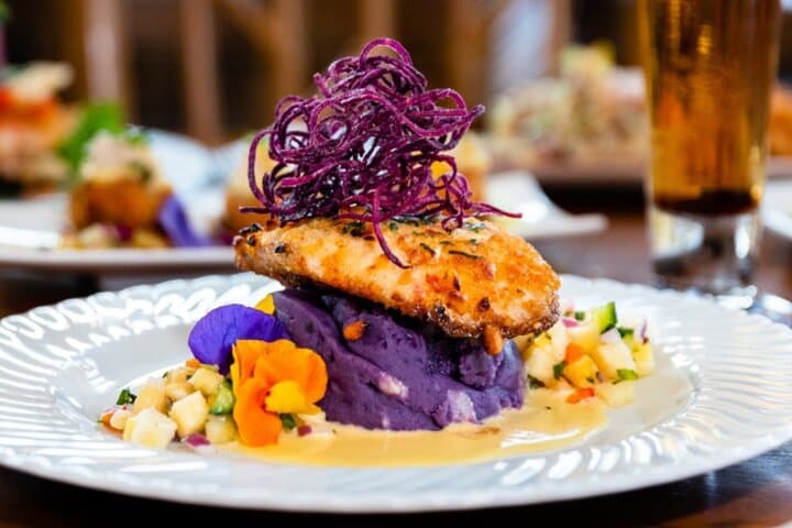 Maui Pineapple Tour & Farm-to-Table Feast in Hali'imaile photo 4