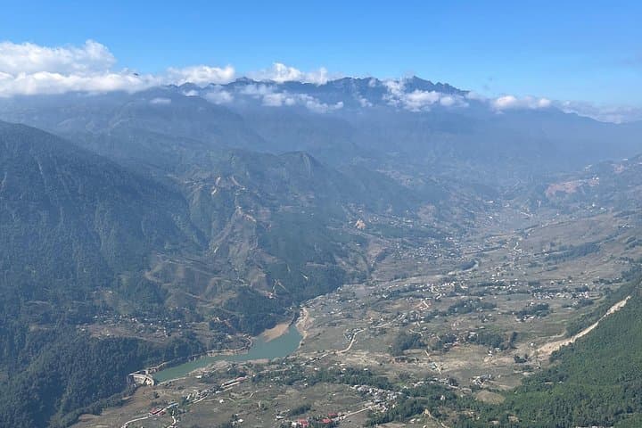 2-Day Hoang Lien Son Mountain Hike — Sapa Trek to Silver Rock & Heart Mountain photo 2