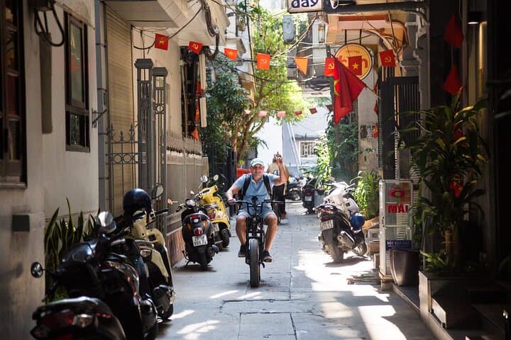 Hanoi E‑Bike Tour: Ride Where the Locals Live