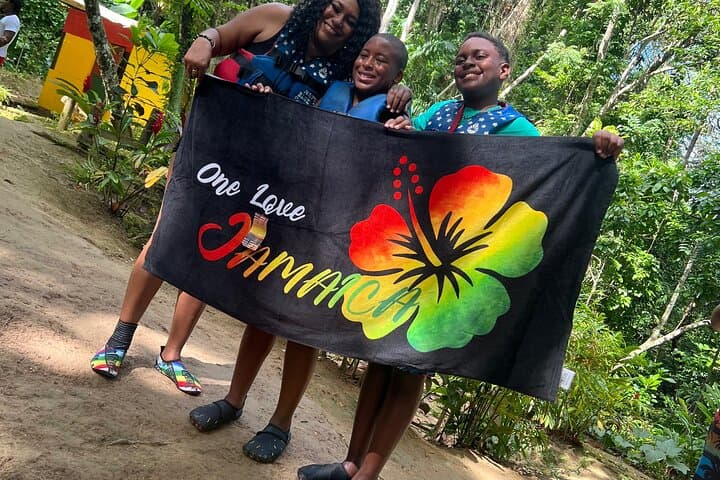 Blue Hole & Dunn’s River Falls: Private Montego Bay Day Tour photo 6