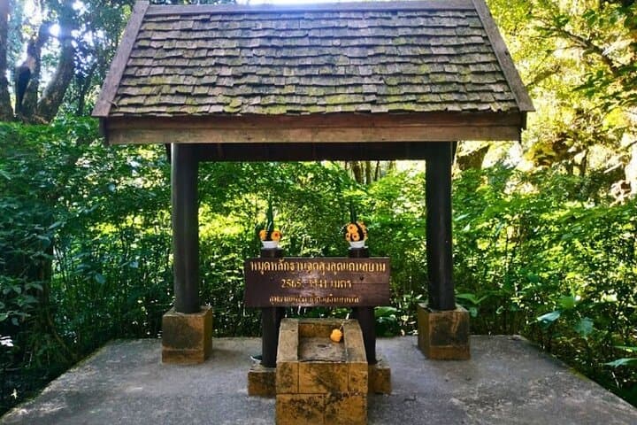 Hike Pha Dok Siew on Doi Inthanon: Waterfalls, Hill‑Tribe Coffee & Thailand’s Highest Peak photo 5