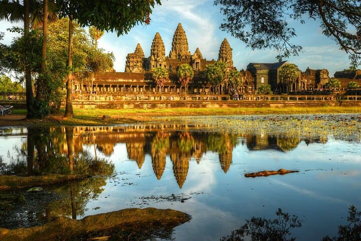 12-Day Cross Vietnam and Siem Reap: Hanoi to Angkor Cultural Adventure