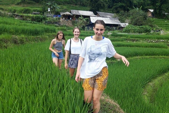 12-Day Cross Vietnam and Siem Reap: Hanoi to Angkor Cultural Adventure photo 2