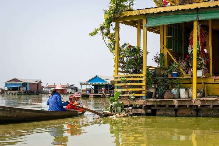 12-Day Cross Vietnam and Siem Reap: Hanoi to Angkor Cultural Adventure photo 3