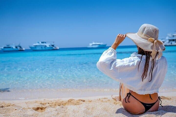 Hula Hula Island Day Trip: Snorkel, Intro Dive & Beach Lunch from Hurghada photo 4