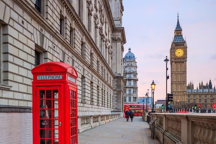 Half-Day London Sightseeing by Luxury Coach: St. Paul's, Buckingham Palace & Thames Boat photo 2