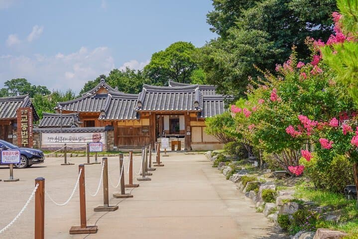Gyeongju UNESCO Day Tour from Busan: Bulguksa, Royal Tombs & Night Views photo 5