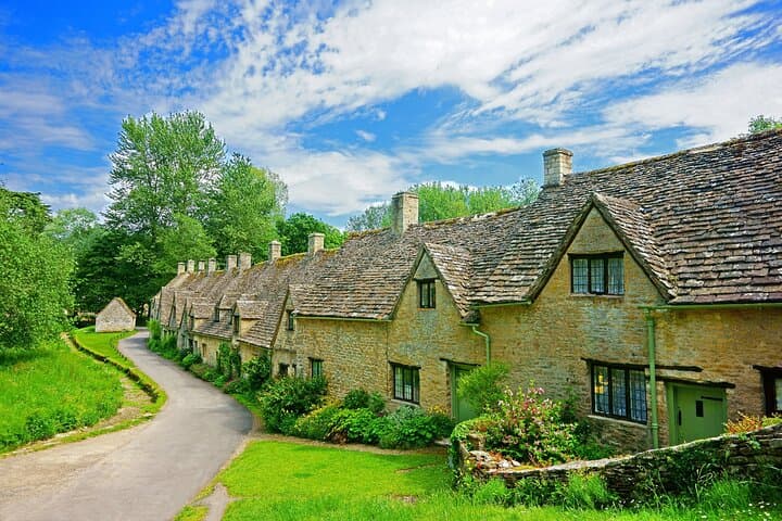 Cotswolds Hidden Gems Day Tour from Oxford: Stow, Bourton & Burford photo 1