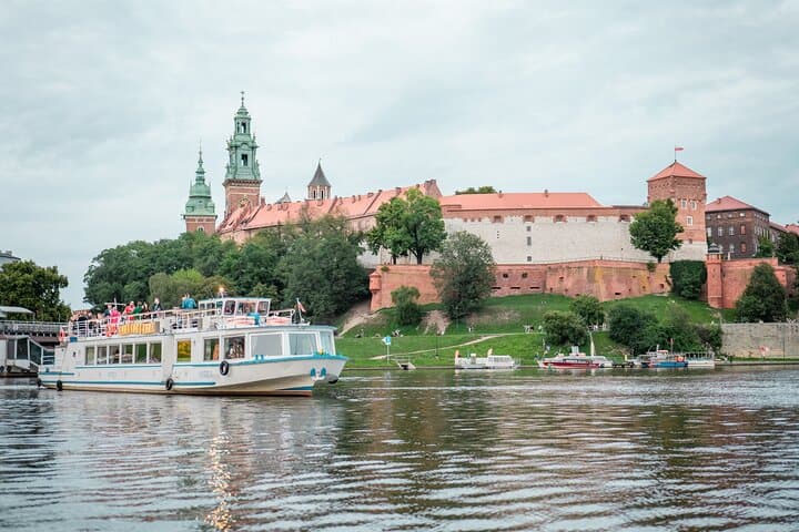 Cracow Panorama Boat Tour: 60-Minute Vistula River Sightseeing Cruise photo 6