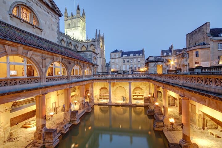 Stonehenge and Bath day trip from Oxford — Roman Baths and the Stone Circle
