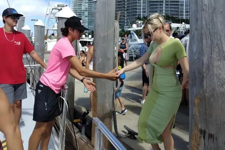 Private Miami Catamaran Charter: 4-Hour Mariah Sailing Tour on Biscayne Bay photo 4