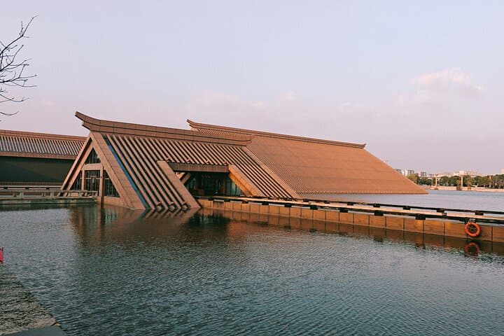 Guangfulin Heritage Day: Costume, Workshops & Temple Walk in Shanghai