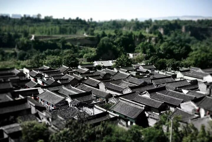 Hukou Waterfall and Dangjiacun Village Day Trip from Xi'an — Yellow River’s Thunder and Ancient Courtyards photo 4
