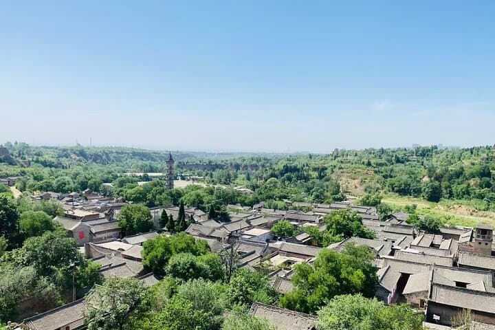 Hukou Waterfall and Dangjiacun Village Day Trip from Xi'an — Yellow River’s Thunder and Ancient Courtyards photo 3