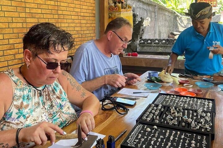 Ubud Private Tour: Tegallalang, Tirta Empul & Cultural Workshops photo 6