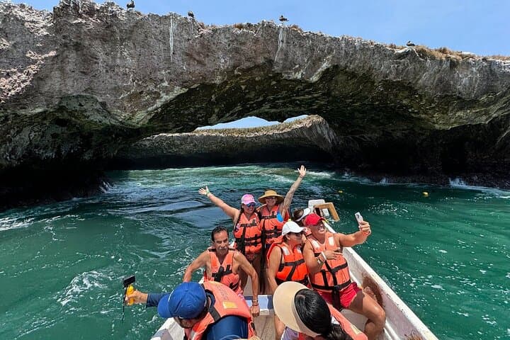Sail to Playa Escondida: Puerto Vallarta Snorkel, Hidden Beach & Open Bar photo 4