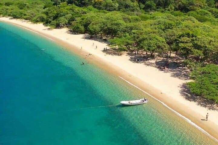 Full-Day Tour to Bahía Concha Beach in Tayrona National Park photo 2