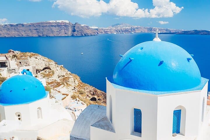 Half-Day Santorini Highlights: Oia, Red Beach & Perivolos Small-Group Tour photo 2