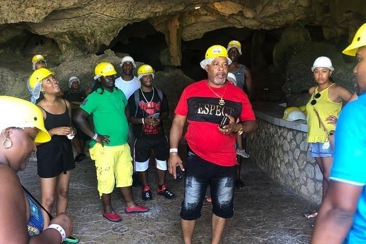 Green Grotto Caves and Dunn's River Falls Day Trip from Ocho Rios photo 5