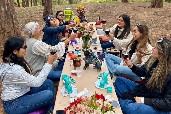 Private Artistic Picnic & Forest Painting Workshop Near Cusco photo 5