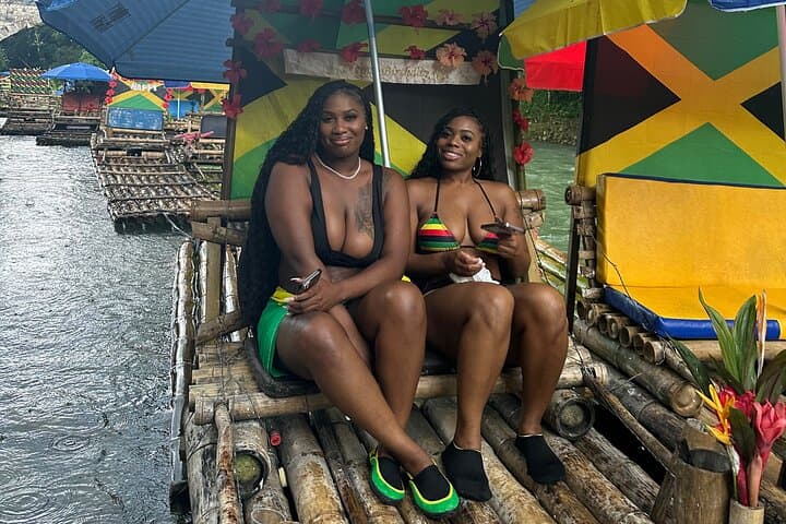 Montego Bay Bamboo Rafting & Beef Patty Stop — Scenic River Rafting and Local Flavors photo 6