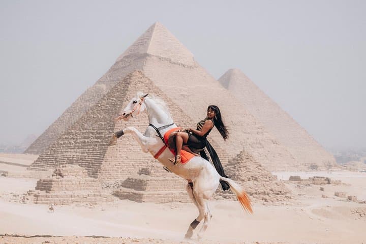 Luxury Half-Day Tour of the Great Pyramids & Sphinx — Private Cairo Experience