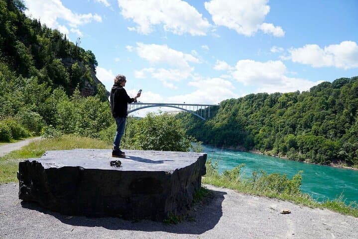 Artpark Gorge Hike and Niagara Escarpment Climbing Scramble (Lewiston, NY)