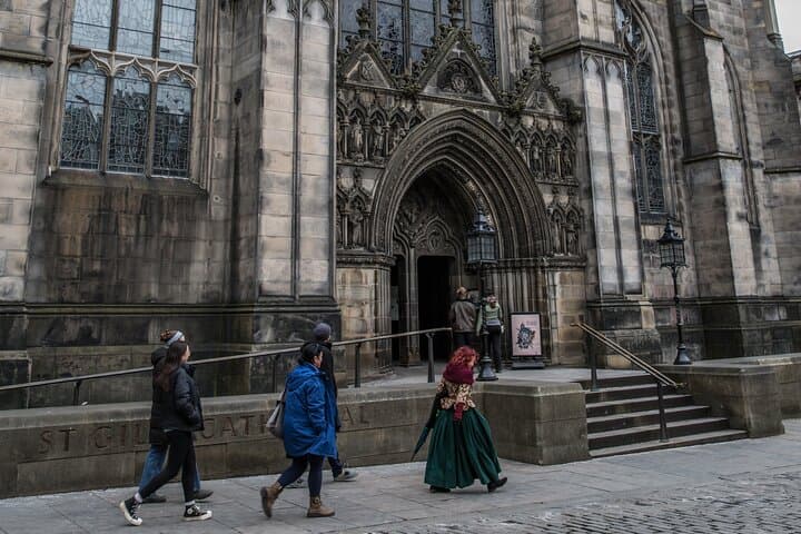 Magical Walking Tour in Edinburgh: Witch Trials, Greyfriars & Potter Sites photo 6