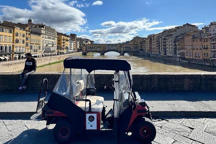 Florence Leather Workshop and Golf Cart City Tour — Hands-On Craft and Iconic Sights photo 3