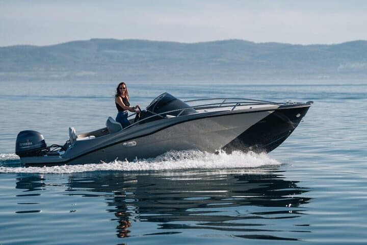 Private Boat Tour: Capri & Amalfi Coast from Sorrento, Capri or Positano photo 2
