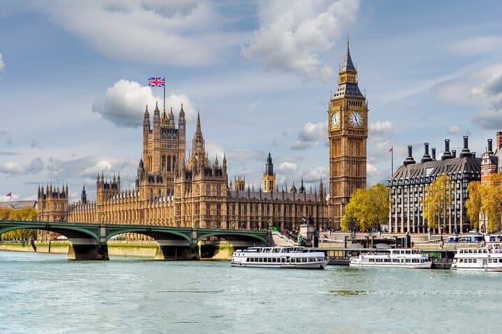 London's Ultimate Routemaster Bus Tour: 90-Minute Live-Guided Open-Top Ride photo 3