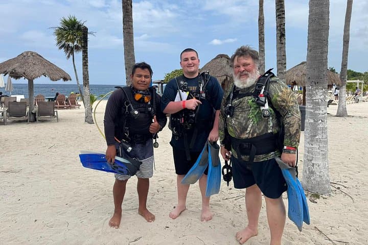 First-Time Scuba at Chankanaab Park: Beginner Dives, Coral Gardens & Underwater Caves photo 6