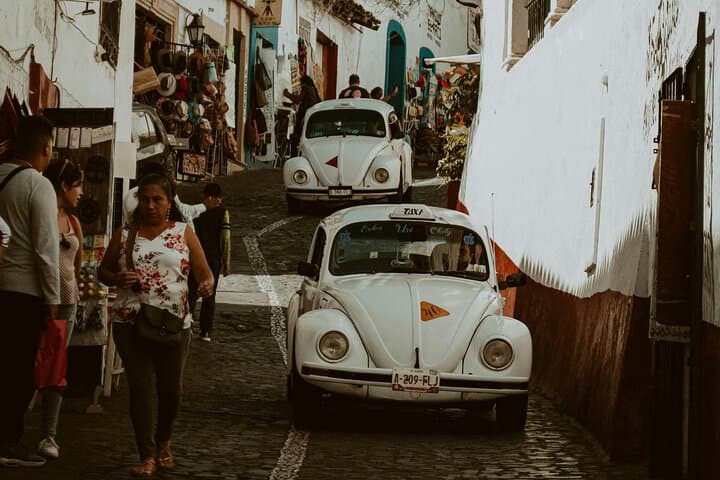 Taxco Santa Prisca Minivan Tour from Zihuatanejo — 2-Day Colonial Escape photo 2