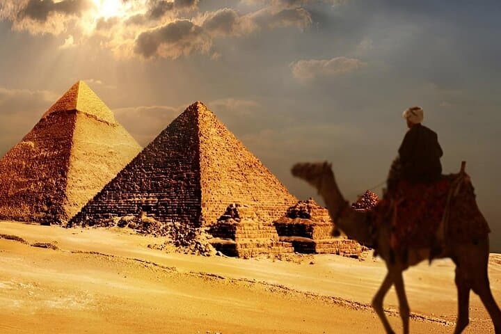 Giza Sunrise Camel Ride: Private Pyramids, Sphinx & Valley Temple Tour photo 3