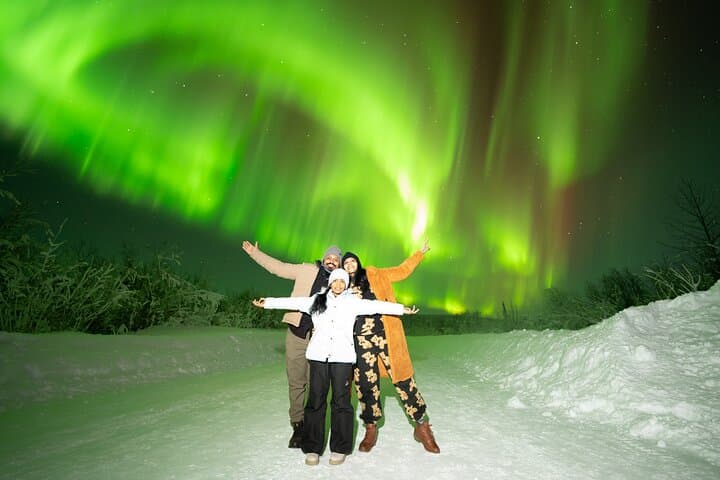 Fairbanks Aurora Chasing Tour — Murphy Dome & Cleary Summit with Free Portraits photo 4