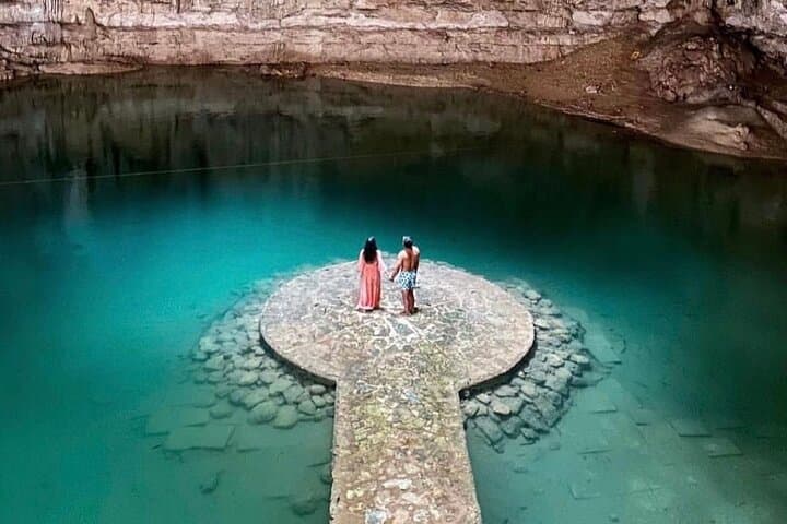 Chichén Itzá, Cenote Suytun & Ik Kil: Full-Day Mayan Ruins and Cenote Swim photo 1