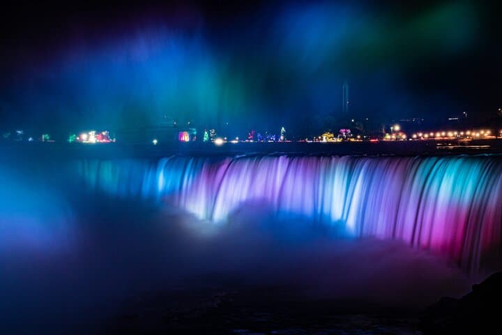 Niagara Falls Fireworks & Skylon Tower Evening Walking Tour photo 3