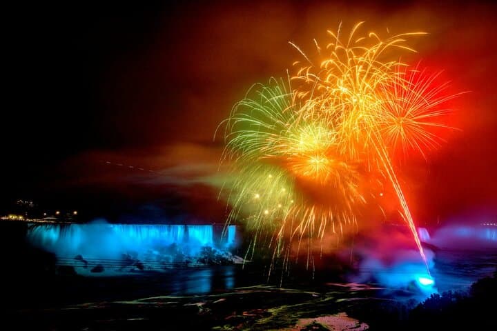 Niagara Falls Nightlight Experience: Guided Night Tour and Fireworks (USA Side) photo 2