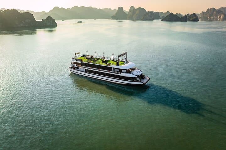 Halong Bay Full-Day Luxury Cruise: Sung Sot Cave, Luon Cave Kayak & Titov Island photo 6