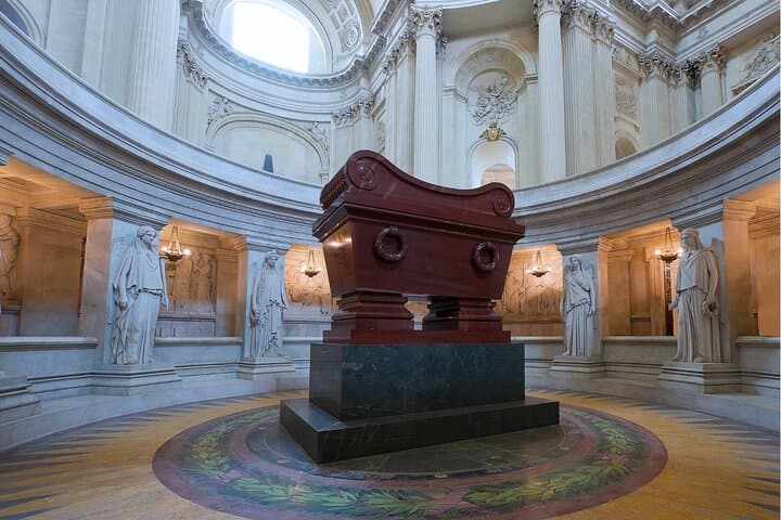 Les Invalides Visitor Guide: Napoleon's Tomb & Musée de l'Armée Tickets photo 3