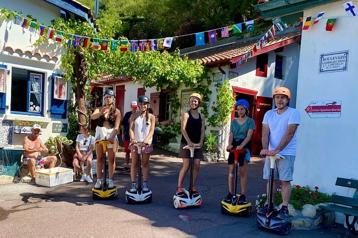 Segway Tour Along the Biarritz Coast: Lighthouse, Chambre d'Amour & Imperial Gardens photo 3