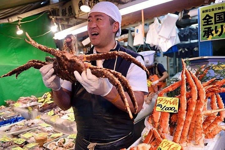 Private Tokyo Walking Tour: Shibuya, Harajuku & Senso-ji with English Guide photo 4