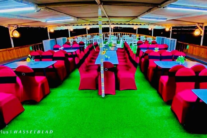 Dubai Luxury Canal Dinner Cruise: Nighttime Buffet, Live Shows & Canal Views photo 6