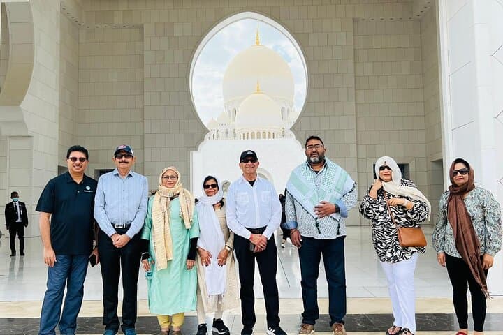 Sheikh Zayed Grand Mosque & Louvre Abu Dhabi: Private Day Tour from Abu Dhabi photo 4