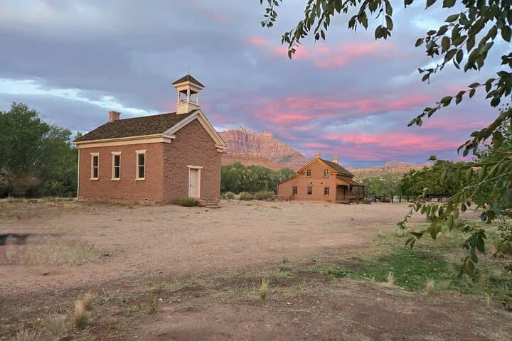 Private Kolob Terrace Half-Day Zion Sightseeing Tour photo 3
